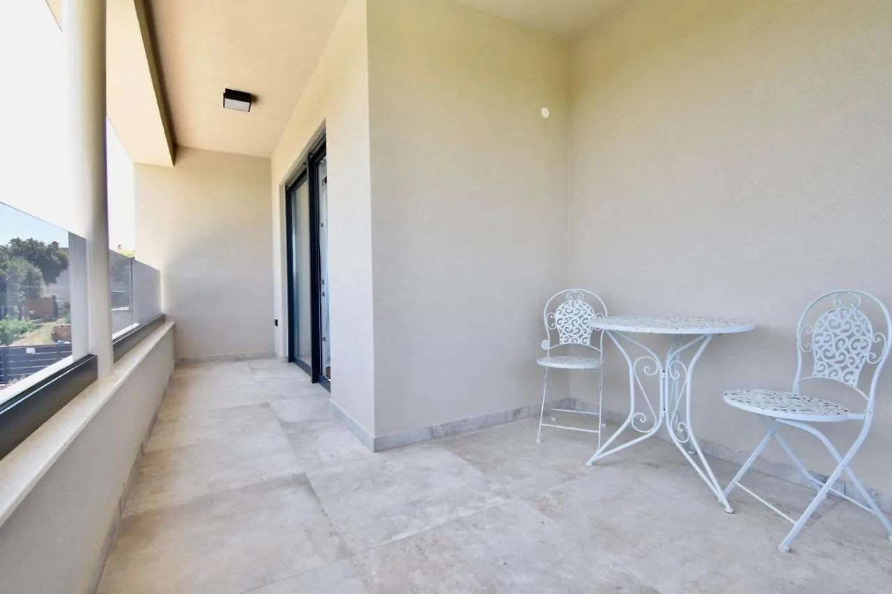 New Amazing Holiday House With Pool Vinkuran