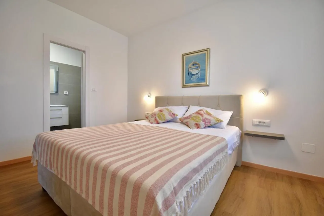New Amazing Holiday House With Pool Vinkuran 0*,  Croatia